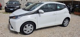 TOYOTA Aygo 1.0 VVT-i 69 CV 5 porte x-play